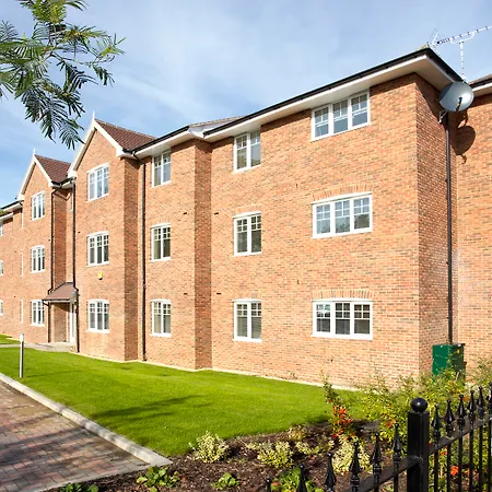 Saco Farnborough - Reading Road-2